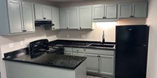 Camden Pointe Apartments Gallery 1