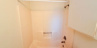 Great, well-maintained single-story duplex tucked away on a quiet cul-de-sac! Gallery 19