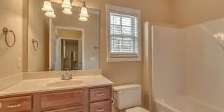 BEAUTIFUL CONDO, WALKING DISTANCE TO MTSU CAMPUS! Gallery 16