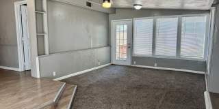Adorable 3/2 with 2 Living Areas Close to Tech and Medical District! Gallery 13