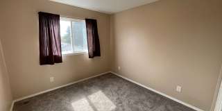 ***PENDING APPLICATION***Beautiful 3 Bedroom Home, Pet Friendly! ***PENDING APPLICATION***Beautiful 3 Bedroom Home, Pet Friendly! Gallery 15