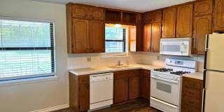 4 Bed, 2 Bath Home on Cul-de-sac Gallery 8