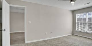 LYNX Gate City Gallery 16