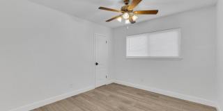 Come to check this beautiful house 4 bedrooms, possible 5th bed and 3 baths. Gallery 36