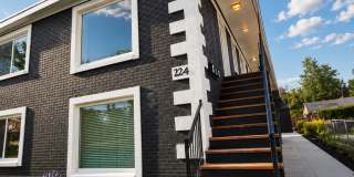 2-Bedroom SLC Apartment – Rent the Whole Unit or by the Room Gallery 3