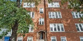 Spacious 2BR/2BA Rogers Park Condo with In-Unit Laundry & Central Air Spacious 2BR/2BA Rogers Park Condo with In-Unit Laundry & Central Air Gallery 1