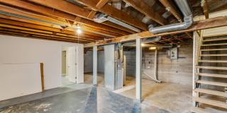 2 bedroom duplex with bonus room Gallery 9
