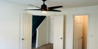 Charming Condo in Terrific Waterfront Location Gallery 20
