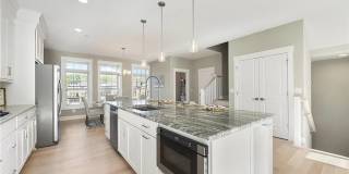 Radiant 3 bed, 2.5 bath home in Peters Township available August 15! Gallery 10