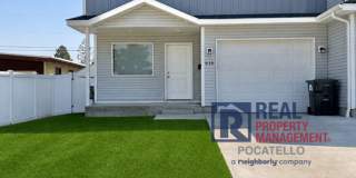 3 bed 2.5 bath twinhome - 1 car garage Gallery 1