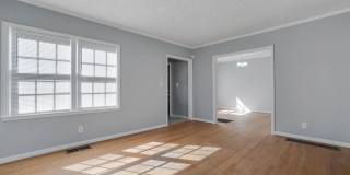 LOVELY 3/2 CASCADE HEIGHTS AREA Gallery 1