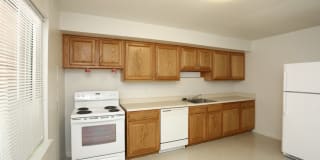 Oakland Gardens Apartments Gallery 4