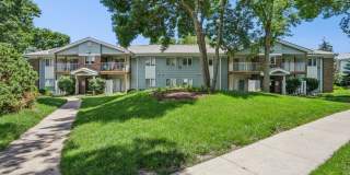 Sun Prairie/Vista Court Gallery 22