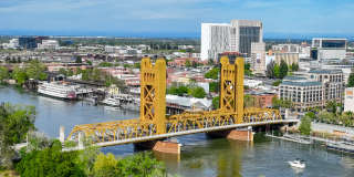 The Strand Gallery 77