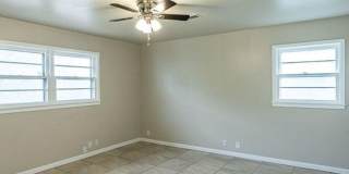 Room to Grow! Spacious, Remodeled 3/2/2 in Great Location! Gallery 31
