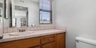 Mission Beach. 3 bedroom, 2.5 bath, 2 car garage, Gallery 12
