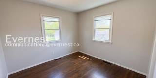 11912 Beacon Avenue Gallery 14