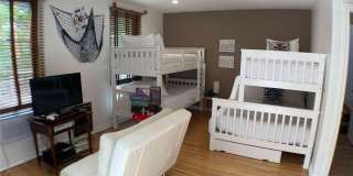 180 Clipper Road Gallery 12