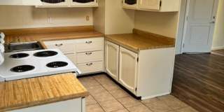 Cute 2 Bedroom in West Redding Gallery 7