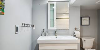 Charming Furnished Basement Unit in Regis – Northwest Denver Gallery 10