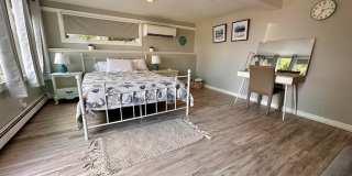 44 Warren Street Gallery 24