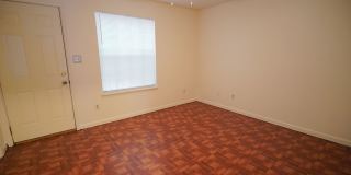 3 Bed / 2 Bath END Unit Townhome in Popular Westridge! Gallery 10