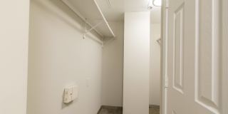 230 West Alabama Apartments Gallery 30