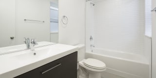 5487-5491 S. Hyde Park Boulevard Gallery 23