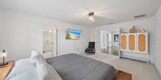 2587 TEMPLE Street Gallery 11