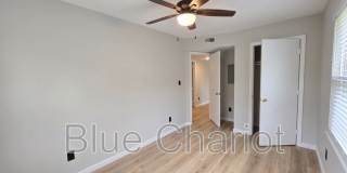 708 Ellington Street Gallery 11