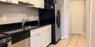 1246 QUEEN Street NE unit: 2 Gallery 6