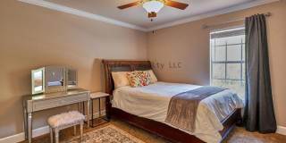 6211 South MacDill Avenue Gallery 23