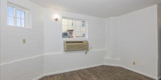 West Oakland 3 Bedroom Flat! Gallery 8