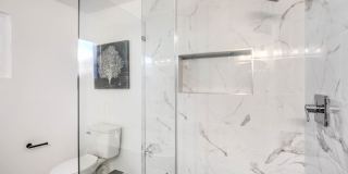 Vibrant, fully-furnished home near downtown with modern updates, pool & spa with flexible stay options! Gallery 34