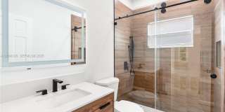 2413 N Greenway Dr Gallery 24