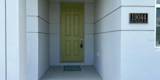 19044 BLUELEAF STREET Gallery 4