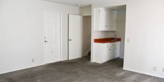 522 East Collins Gallery 32