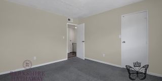 2 Bedroom Townhouse Apartment Gallery 51