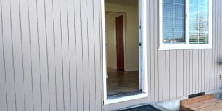 C2402 - Maple Court Apartments Gallery 43