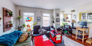 Luxuriously Remodeled 1BR Suite in East Rock | Designer Island Kitchen | Steps to Yale SOM Gallery 1