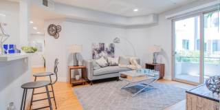 Woodley Sara Gallery 10