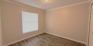 2510 Martin Avenue S Gallery 3