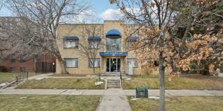 South Josephine Apartments Gallery 5