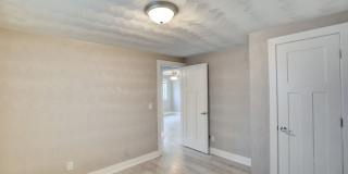 Beautifully Renovated! Gallery 21