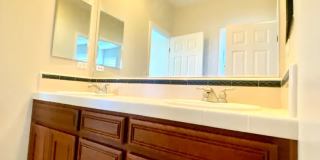 Pleasanton Ponderosa 5 bed+loft / 4 bath, 4 car garage, Small Dogs OK Gallery 33