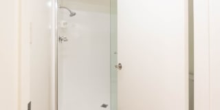 8225 Manitoba Gallery 18