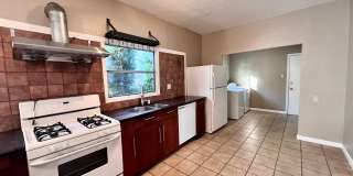 Lovely and spacious 2bd / 1 bth plus bonus room with washer & dryer! Lovely and spacious 2bd / 1 bth plus bonus room with washer & dryer! Gallery 7