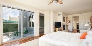 2217 Grand Canal Gallery 13