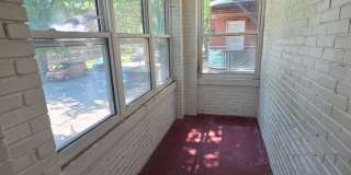 Large 3-bed/1-bath Apartment in the Heart of Rogers Park! Gallery 6
