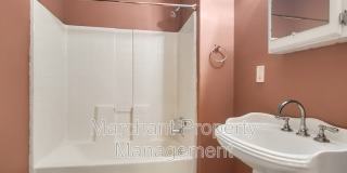 522 Perry Avenue Gallery 27